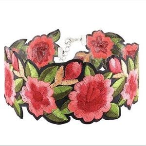 Rose embroidered necklace choker